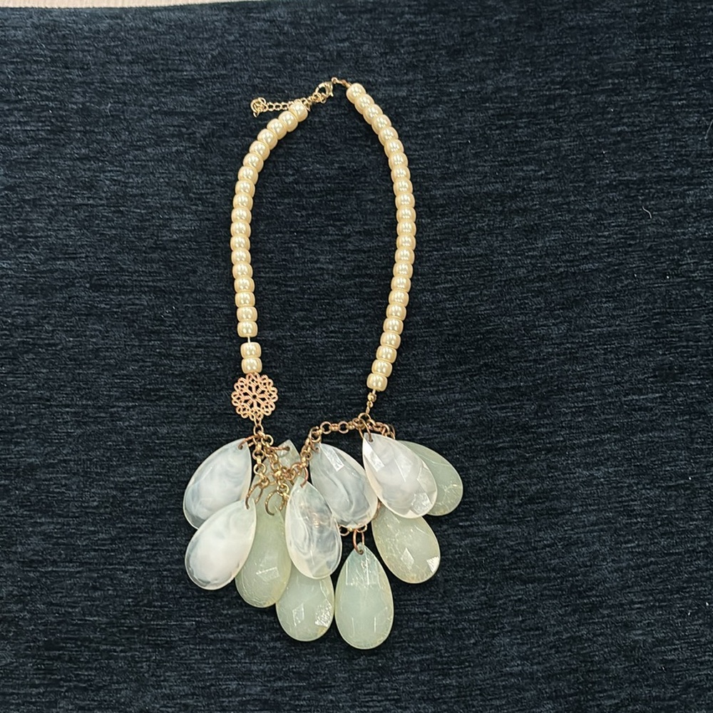 Joan Rivers teardrop necklace - Picture 3 of 6